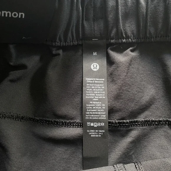 Lululemon Men's Medium Versatwill Cargo Pocket Shorts Stretch Cotton Black 10